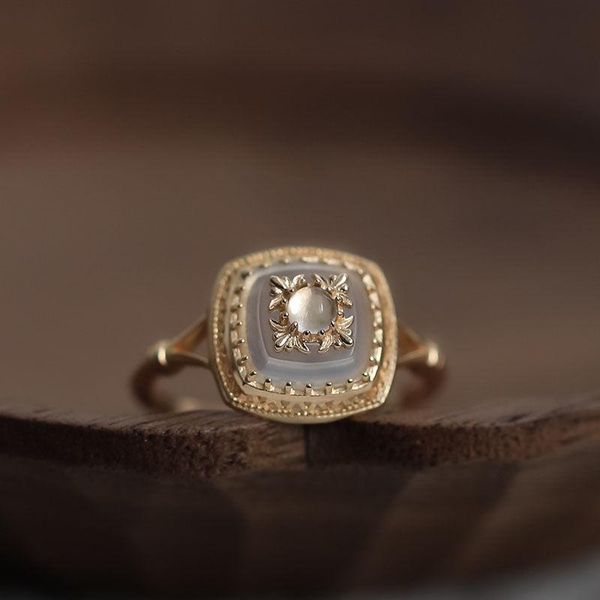 

cluster rings japanese agete antique white crystal ring french retro elegant temperament copper alloy female, Golden;silver