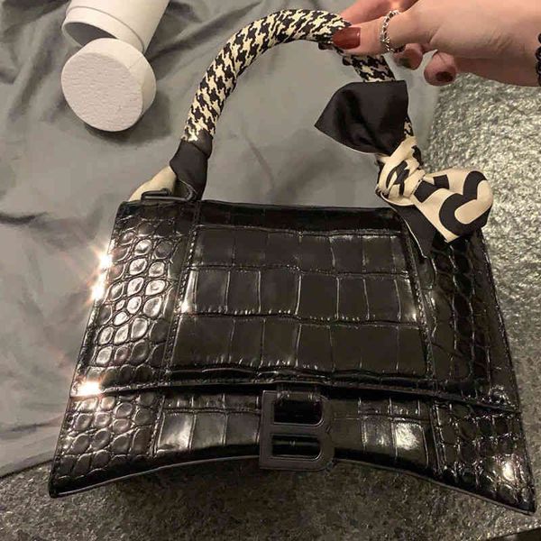 

women luxury blencaigas handbags bag niche design 2022 high version women's b home crocodile hourglass leather messenger