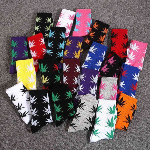 

maple leaf tide socks leaves korea ins trend hip hop ulzzang tube harajuku skateboard men and women cotton, Black