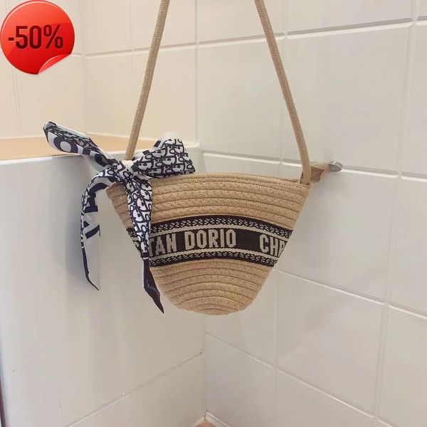 

the factory directly net red new grass woven women's 2022 foreign style msenger bucket d family one shoulder beach light bag