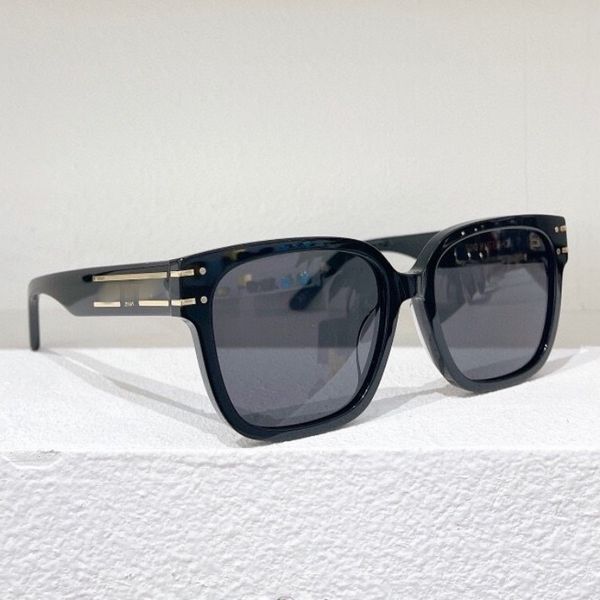 

50% discount for factory direct sales2022 new d family sunglasses women's large lens letter leg fashion sunglasses men's signature, White;black