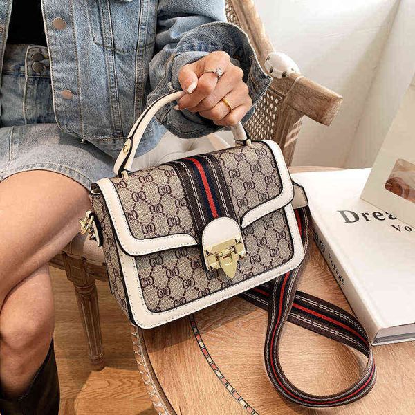 

factory sale 49% off bag 2022 new fashion foreign style letter printed 's single shoulder portable minority messenger bag women