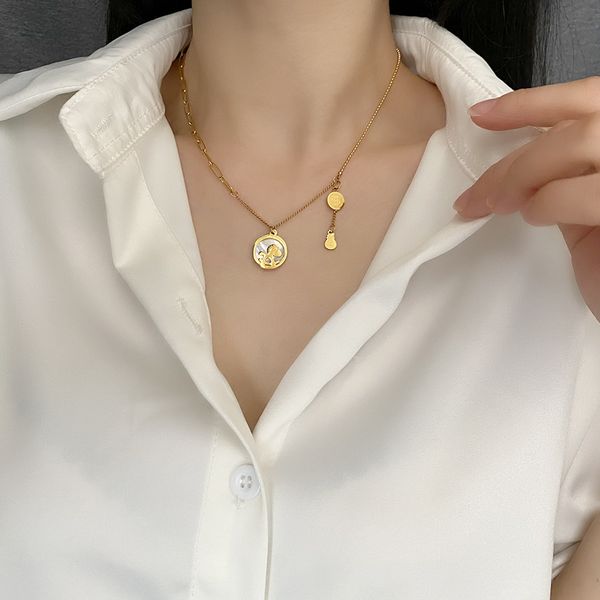 

classic design shell base horse pendant necklace for women gift, Silver