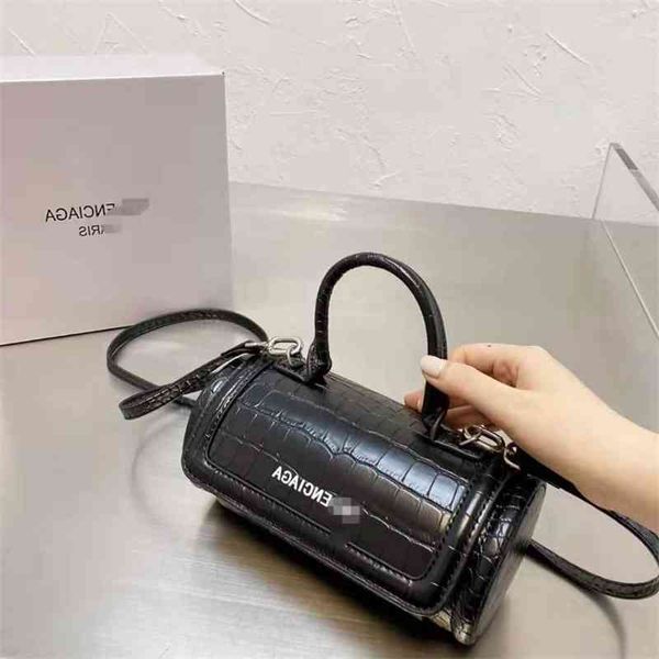 

designer balencaigass handbags women luxurys 2022 bag crocodile cylinder one handbag shoulder crossbody