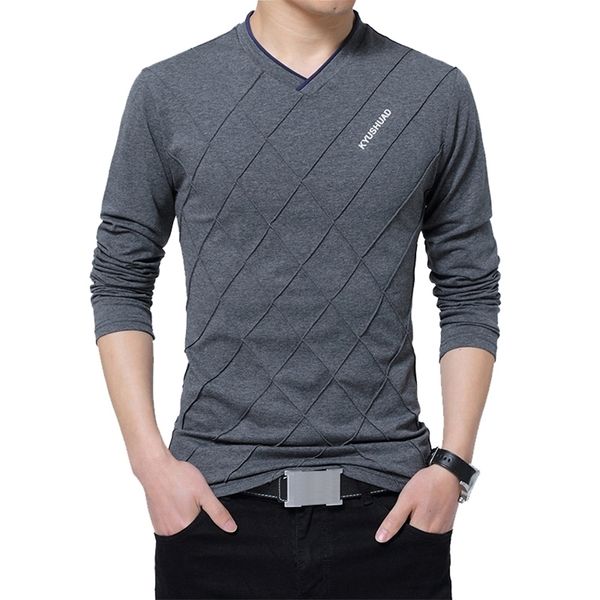 Browon Moda Men Men Slim Fit Crease Design personalizado de luxo longa Vshirt camiseta de luxo de pescoço camiseta camiseta Homme 220811