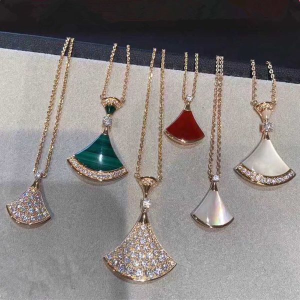 

baojia high version skirt necklace female s925 sier small fan shaped hanging mouth white fritillaria red chalcedony clavicle chain, Silver