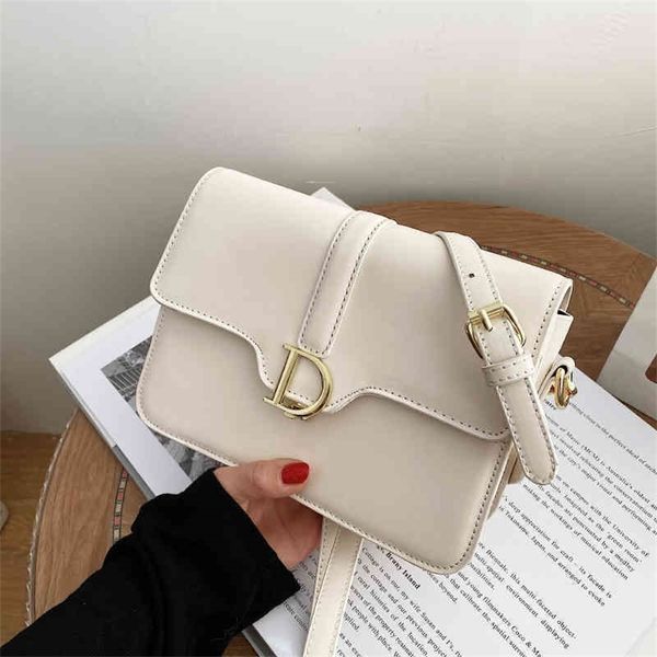 

2022 trend fashion design bags french minority simple high-grade texture small square net red