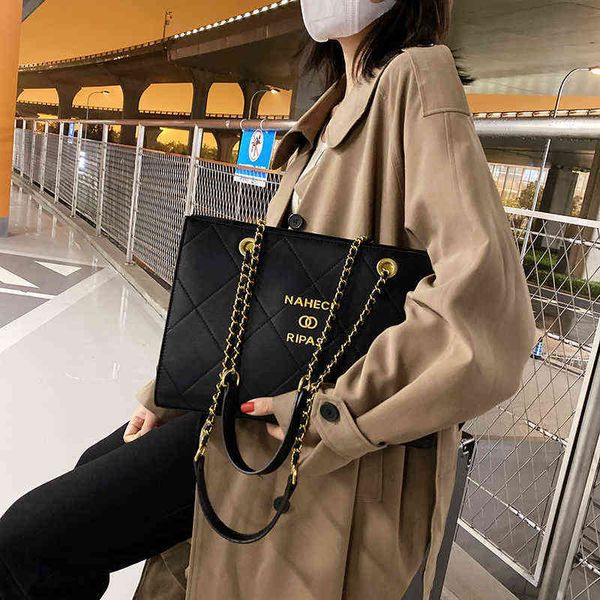 

fashion vintage designer portable woman capacity new women's bags versatile chain single shoulder fashion high sense tote bag