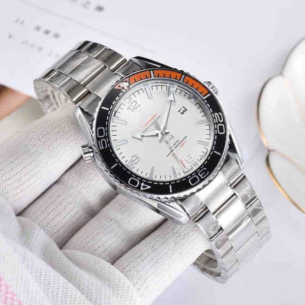 

fashion watches for mens montre diamond movement luxury designer watch fashion women's men's watch l1if, Slivery;brown