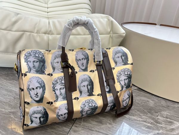 

luxury designer artist handbag duffle bag limited edition luggage bags travelling bag men women large capacity head portrait baggage m59135