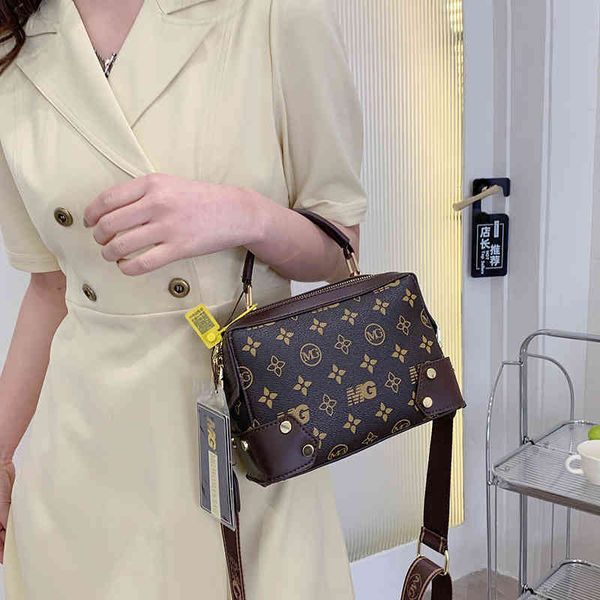 

factory direct sale 60% off live 2022 spring style textile wide strap fashionable atmospheric shoulder cross bag