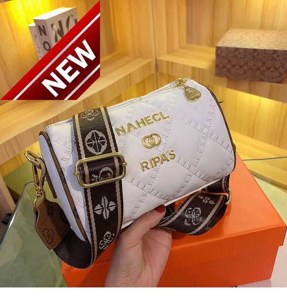 

trendy wholesale luodeng shoulder leisure women's small fashion chain ladies bags