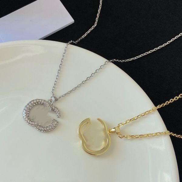 

2022 european and american alphabet necklace retro fashion high-end quality collarbone chain 2 colors optional fast delivery, Silver