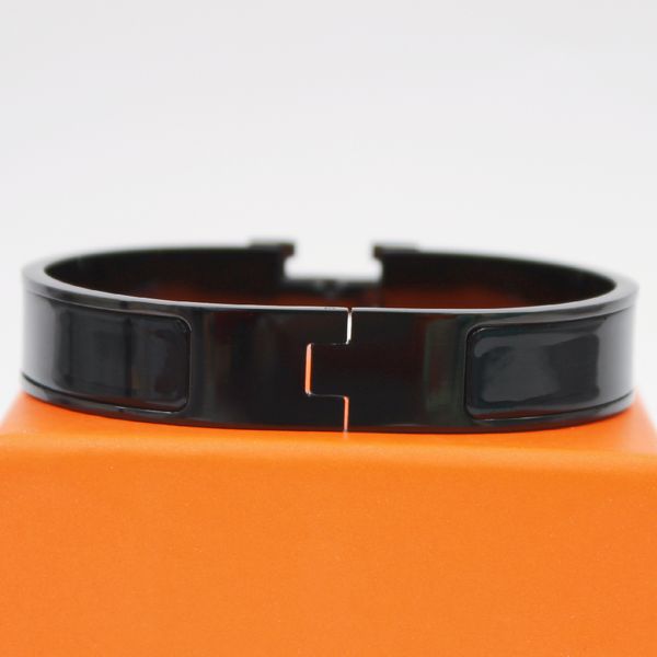 

new 2022 famous brand h letter matte black bangle luxury jewelry for women europe charm bracelet fashion men bangles wedding gift