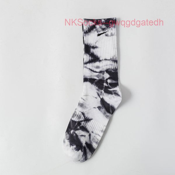 

fashion classic men's tie dyed socks hook brand men women long cotton sports high candy colour middle tube moisture absorption sock lux, Black