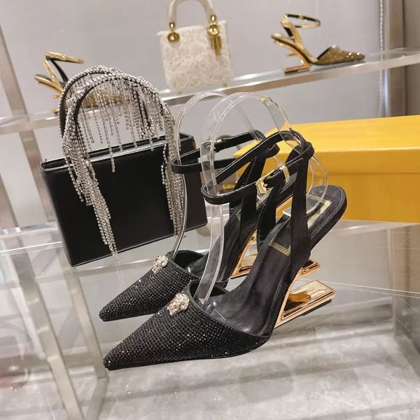 

2022 fashion designer dress shoes ladies high heels sandals exquisite comfortable strap women alphabet diamond joint sandals leather materia, Black
