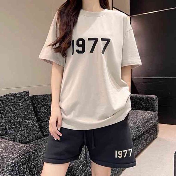 

1977 sleeve 22 new fog of god season 8 men's and women's high street t-shirt 2022 luxury brand fashion design sweatshirts, White;black