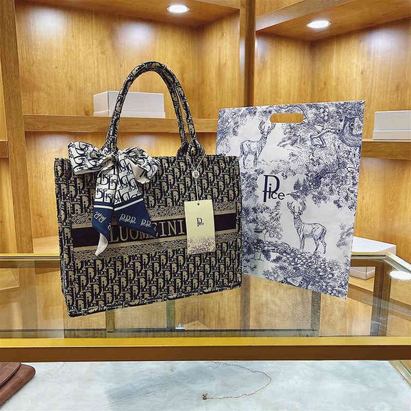 

purses bag 2022 new fashion large capacity tote bag one shoulder portable shopping knitted jacquard women's