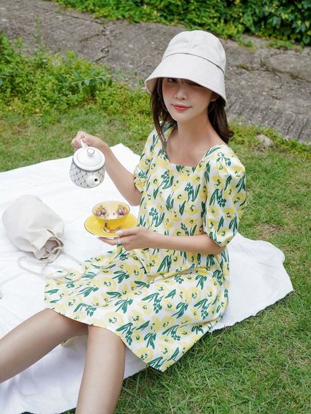 

dazy allover floral square neck puff sleeve smock dress i7ug#, Black;gray