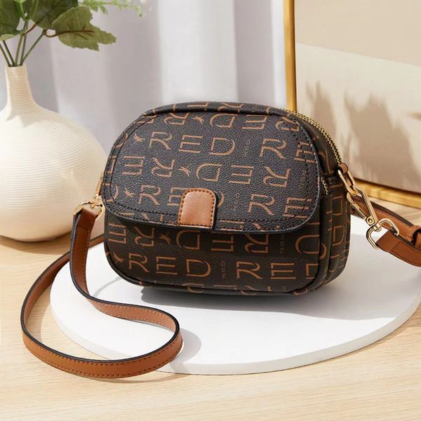 

2022 new retro bag women's shell shoulder messenger bag all-match european and american fashion