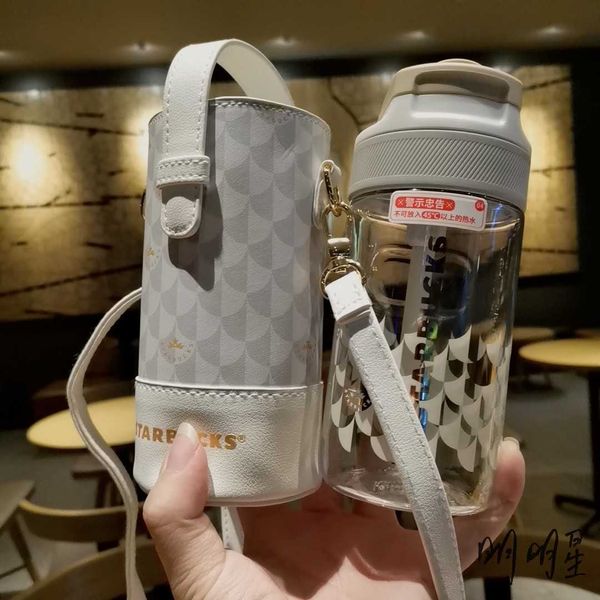 

starbucks 2021 new 400ml white gold fish scale flip plastic straight drinking straw cup accompanying cup cover shoulder strap set