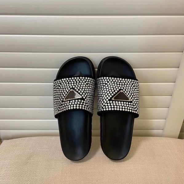 

black white crystal inlay vamp slipper designer women summer living bathroom antiskid slipper outdoor leisure waterproof classic sandbeach s