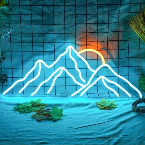 Luce personalizzata LED Mountain Sunrise per la parete della casa Soggiorno Art Camera da letto Lampada al neon Bar Party Pittura Mostra Decor 220615