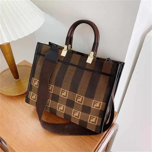 

ins women's printed tide portable tote single messenger 80% off purse sales