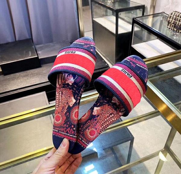 

2022 slippers women sandals designer slides brushed leather pumps summer screen-printed high heels fashion flat flip flops classic shoes wit, Black