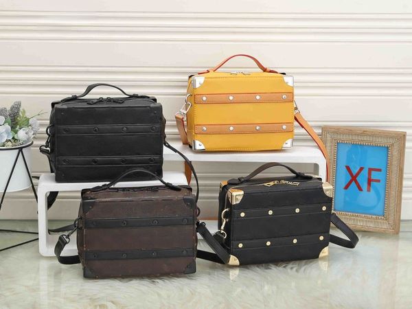 

designer box shoulder bag 4 colors messenger crossbody mirror embossed logo leather letter bags mini luggage l6695