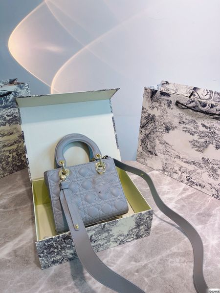 

2022 designer evening bags shoulder bags crossbody gold silver hardware four colors boutique ladies handbags hqd32