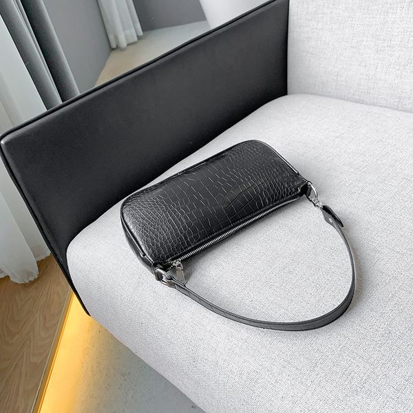 

shoulder bag fashion casual retro messenger bag for office workers and students