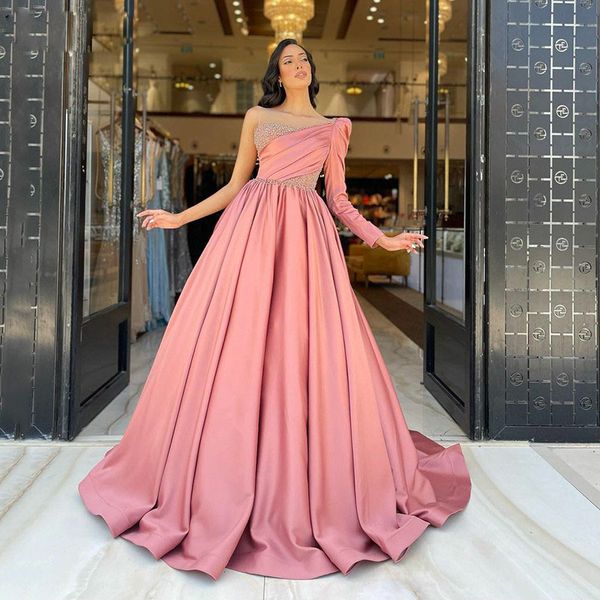 Staubige rosa Abendkleider mit Perlen verziert, eine Schulter, formelles Abendkleid, Perlenoberteil, Satin, geschwollen, Saudi-Arabien Robe De Soiree