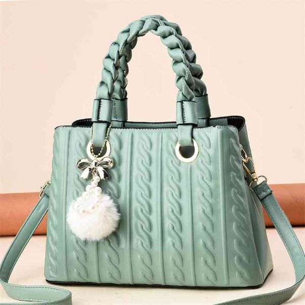 

2022 new simple handbag women's fashion shoulder sophisticated ladies luxury elegant evening bag clutch