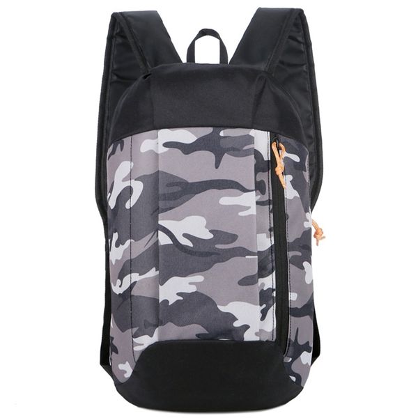 

10loutdoor sports lightweight camouflage waterproof travel mountaineering bag zipper adjustable belt camping men ladies children 220713