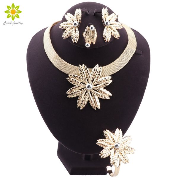 Dubai Gold Bated Jewelry Conjuntos para mulheres Brincho de colar de flores vintage Anel de pulseira para mulheres acessórios de casamento noiva