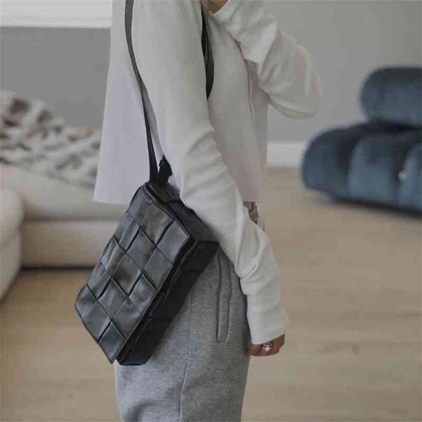 

bags bottegas designer venetas fashion 2022 leather woven versatile one shoulder small square net red men's and women's same messe