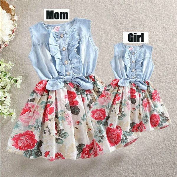 Passende Kleidung für Mutter und Tochter, ärmelloses Blumen-Patchwork-Sommerkleid, Mutter-Kind-Eltern-Kleid-Outfits 220803