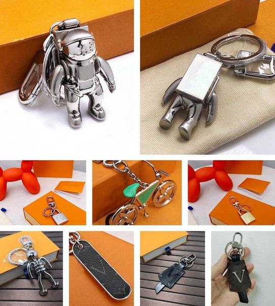 

keychain luxury designer brand astronaut key chain men car keyring women buckle portachiavi keychains bags pendant with box and, Silver