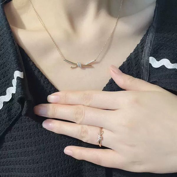 

t's knot ring female gu ailing's same 2022 new niche design light luxury silver plated v gold, Black