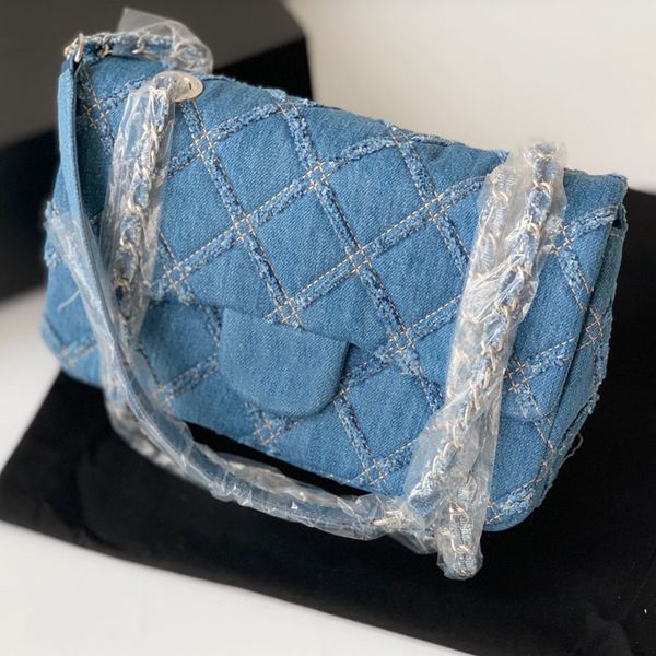 

2022 fall winter classic flap denim quilted bags silver metal hardware matelasse chain crossbody shoulder purse large capacity luxury design