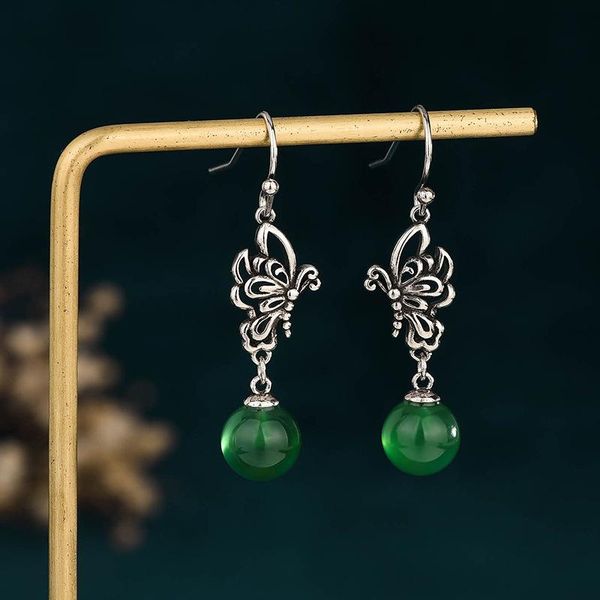 Lustre de lustre de porcelana de joias de orelha de jóias vintage Brincos prateados de prata embutidos embutidos naturais de jade de jade de borboleta de borboleta 38mmdangle