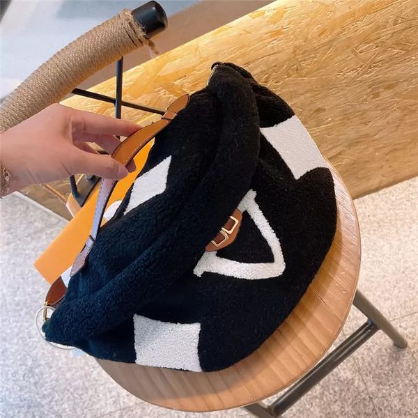 

womens winter teddy waist bags fashion mens crossbody chestpack fuzzy shoulder bags zipper fluffy bumbag luxury designer fannypack purses