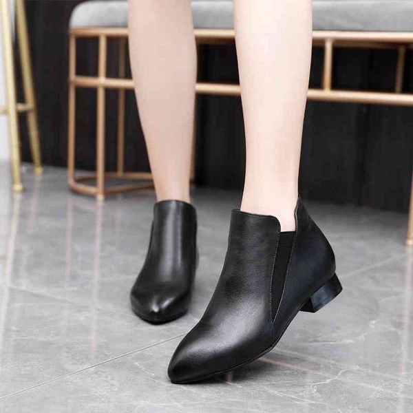 

boots first layer cowhide women's single boots low heel winter thin velvet autumn british martin pointed large thick shoes 0mdb, Black