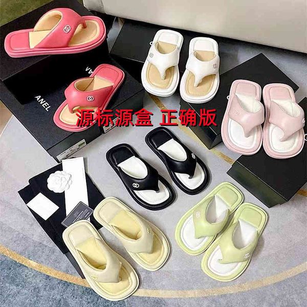 

small xiangfeng bread flip flops women's 2022 summer new flat bottom wear square head open toe leisure sandals, Black