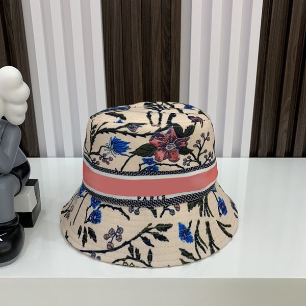 

2021 bucket hat luxurys wide brim hats mens womens fashion classic designers summer nylon autumn spring fisherman sun caps drop 12 styles go, Blue;gray