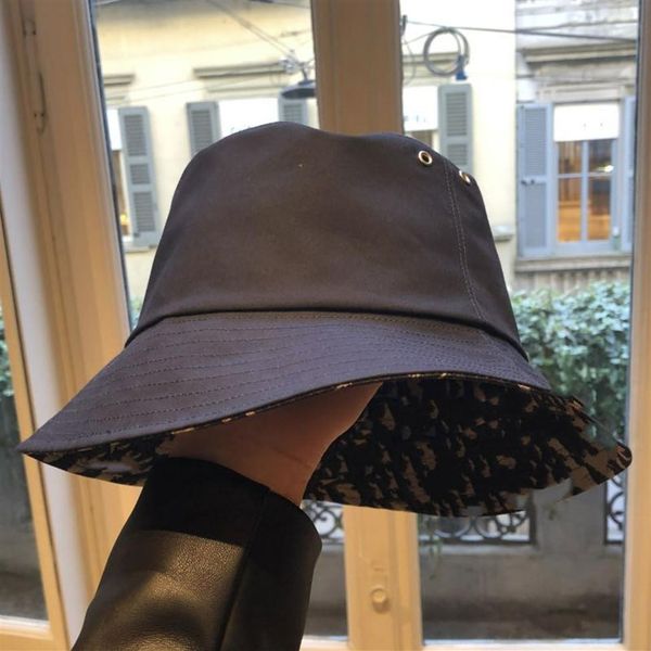 

2021 new style luxury bucket hats women fashion brand designer basin hat nylon sun cap black outdoor travel hat men 2308t, Blue;gray