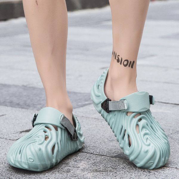 Pantofola popolare estiva Produttore di sandali con foro da spiaggia casual da uomo con impronte digitali personalizzate