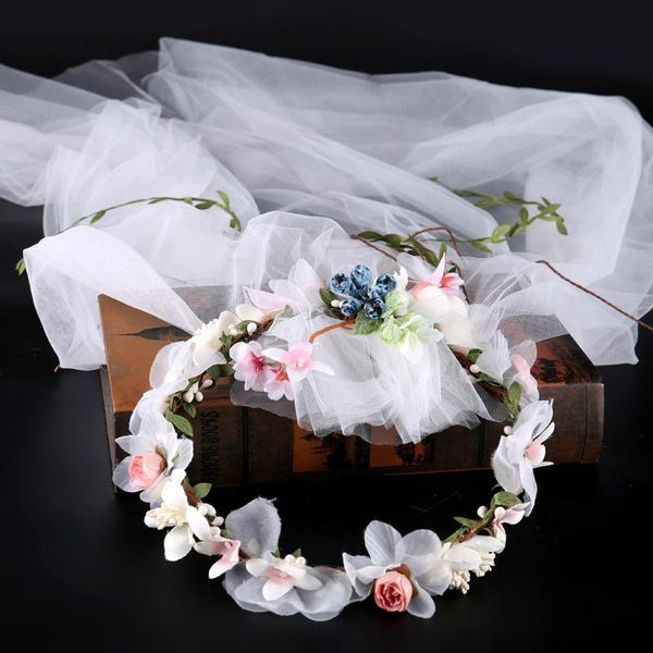 Copricapo fatto a mano Corona di mirtilli Tiara Velo bianco Tessuto Fiore Copricapo da sposa Accessori da sposa LXHHeadpieces