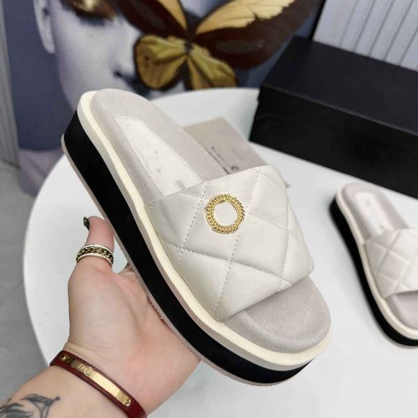 

luxury designer ccs platform slippers lace letter sandals women channel shoes summer leather outdoor gf, Black